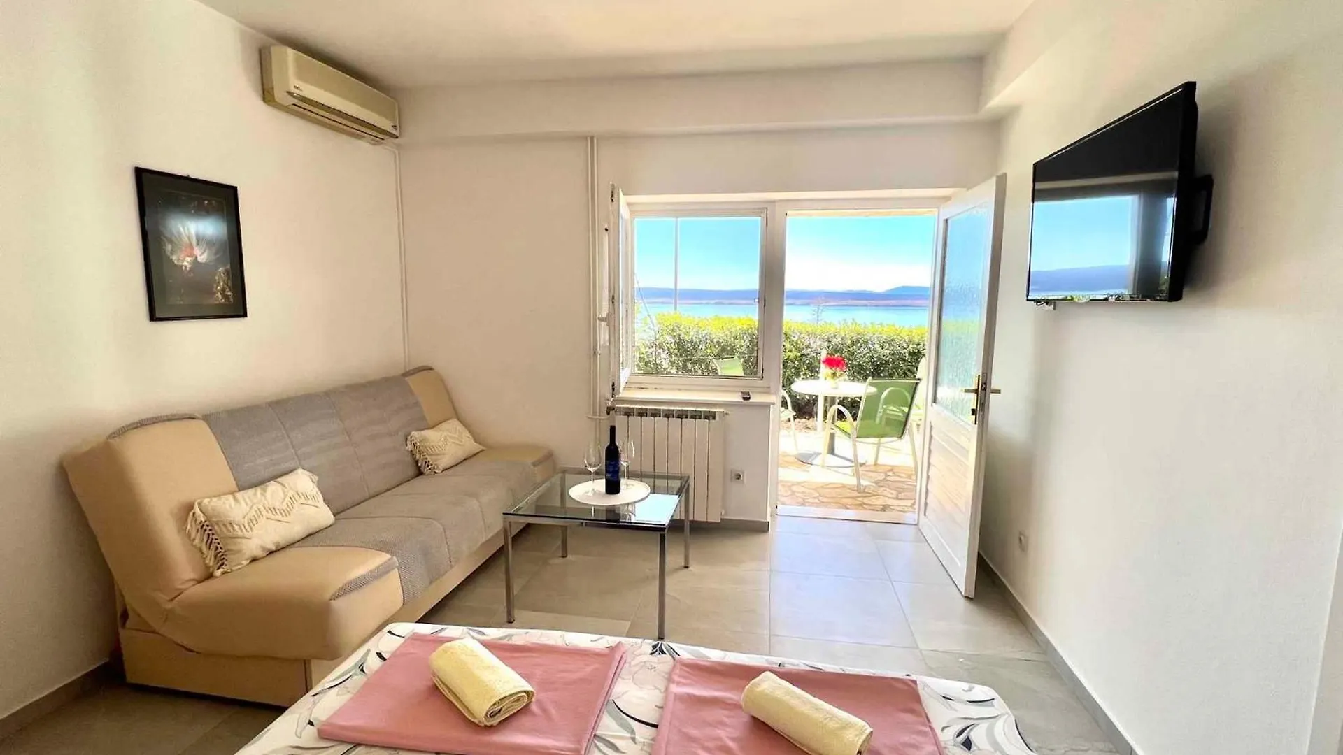 Apartment In Dramalj 42055